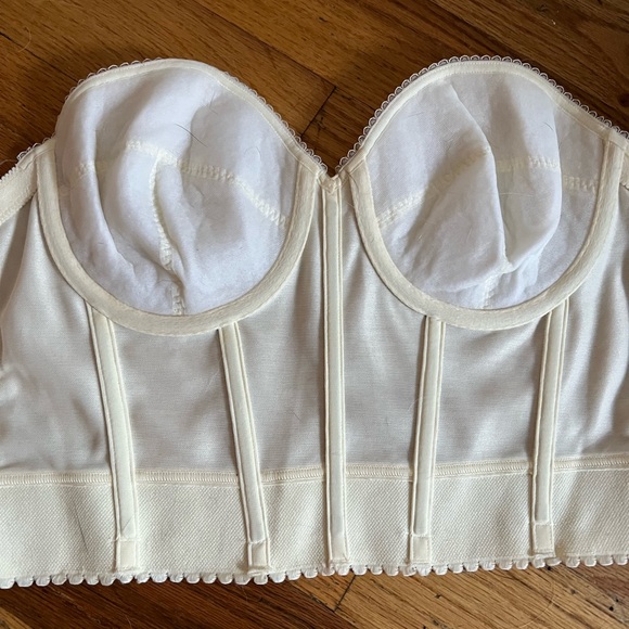 Corset bra - Picture 2 of 5